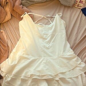 White athletic offiline aerie dress 
Never worn but bought at t.j. Max